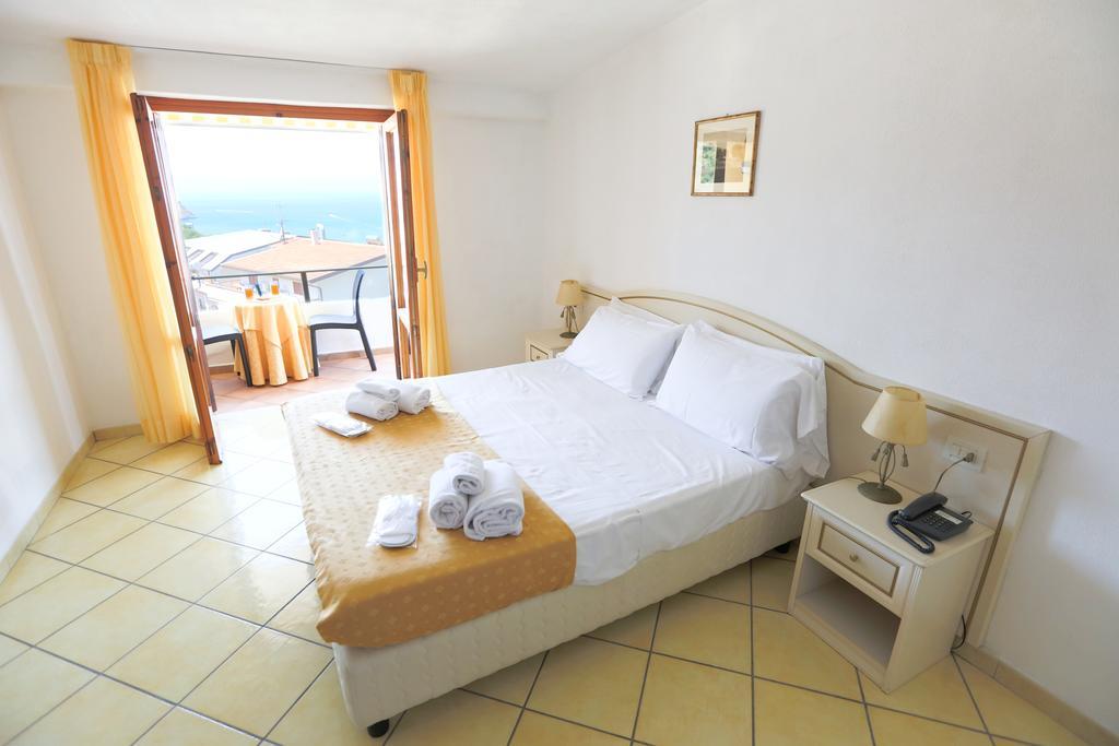 Residence Hotel Eden 帕利努罗 外观 照片